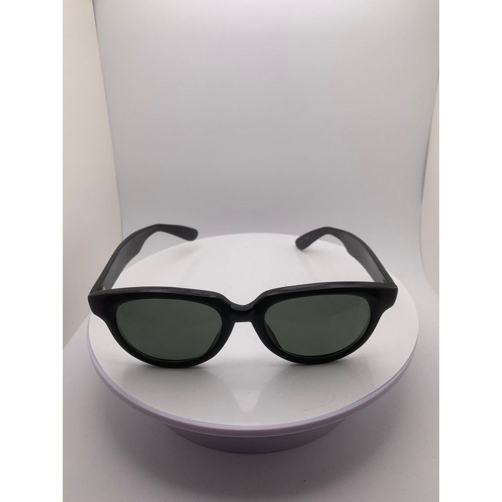 Classic Black Square Cat Eye Sunglasses Dark Green Lens Polished Frame